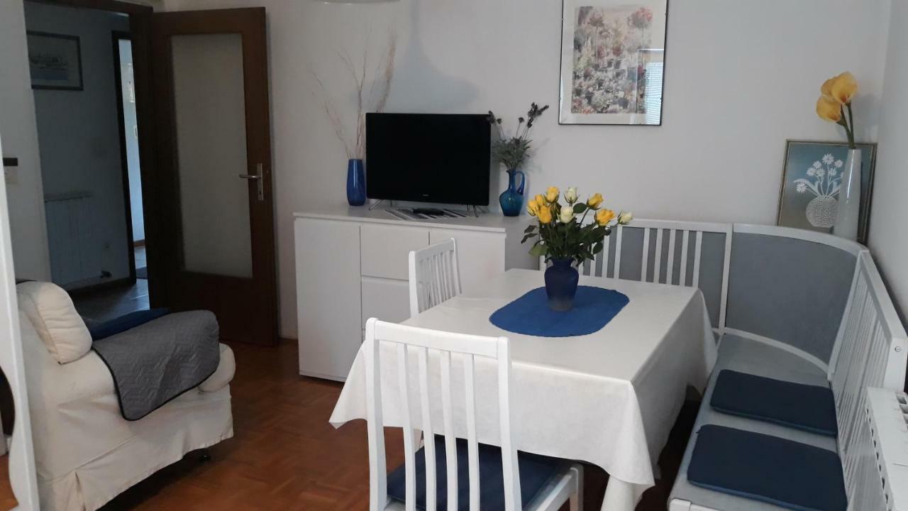 Apartment Rebula Izola Exterior foto